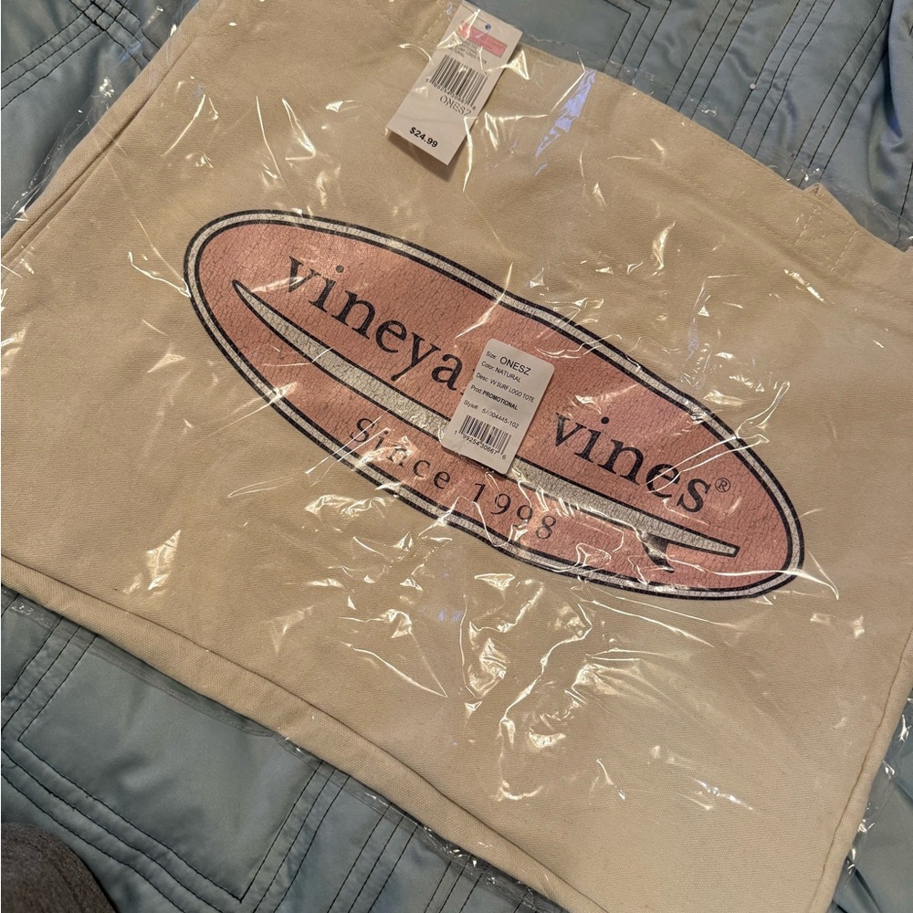 Vineyard Vines Beige and Pink Logo beach tote